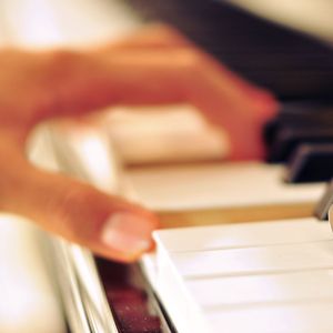 HEYZO极太黑炮爱乃娜美先锋
